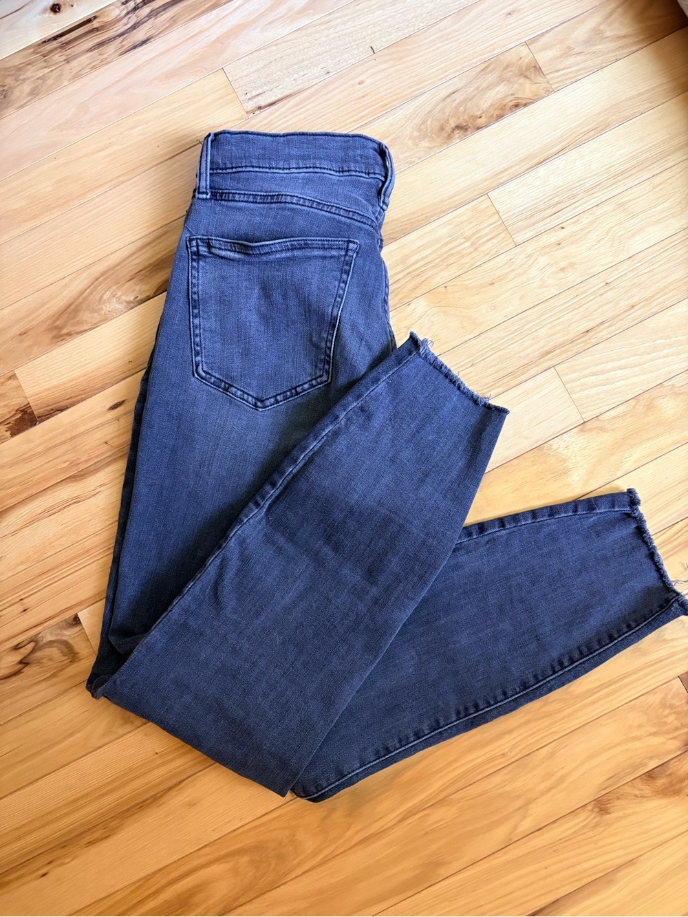 Lucky Brand Women's Skinny Jeans in Dark Blue